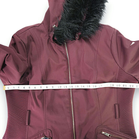 Guess Faux Fur Hood Softshell Parka Jacket Pockets Burgundy Wine XXL Gorpcore - Picture 10 of 15